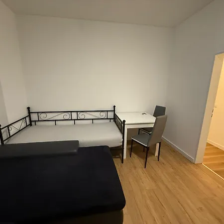 2 Küche Bad Tv Garten Wlan Apartment *